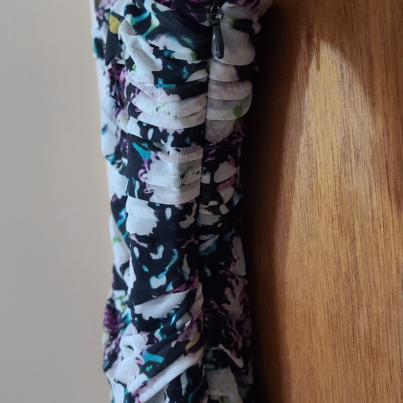 BCBGMAXAZRIA STRAPLESS ROUCHED MINI DRESS - Picture 3 of 4